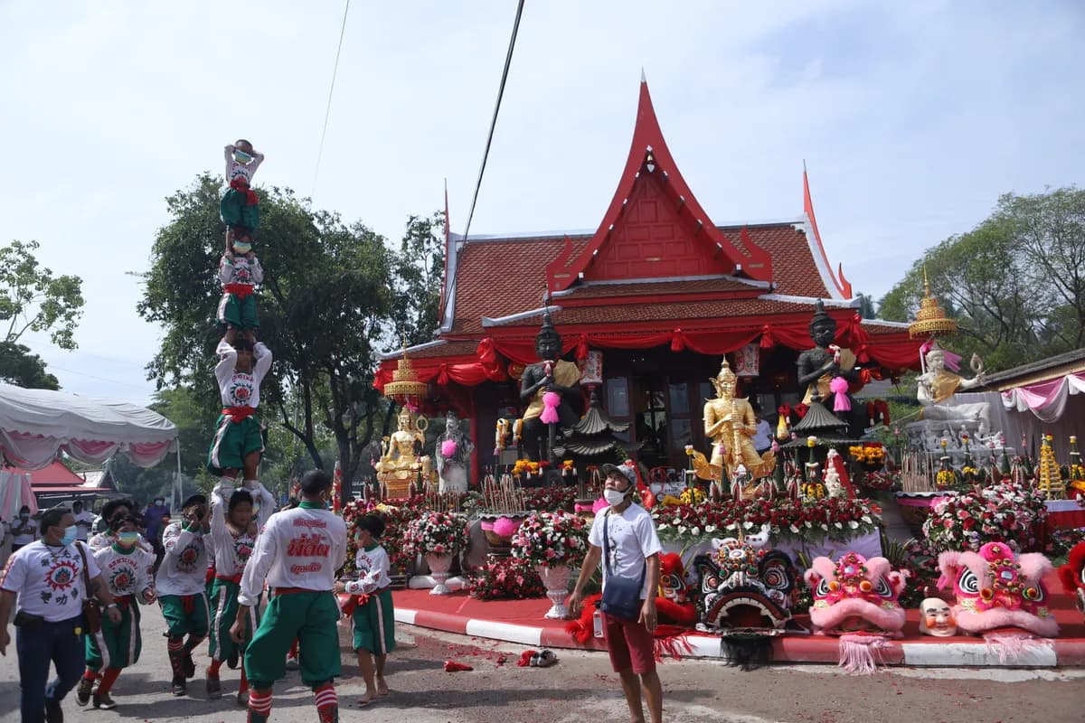 พิธียกฉัตร และพิธีบวงสรวงสมโภชองค์เทวสุวรรณพรหมาสูติเทพ และท้าวเวสสุวรรณโณ จตุมหาราชิกา วัดจุฬามณี ปี ๒๕๖๔