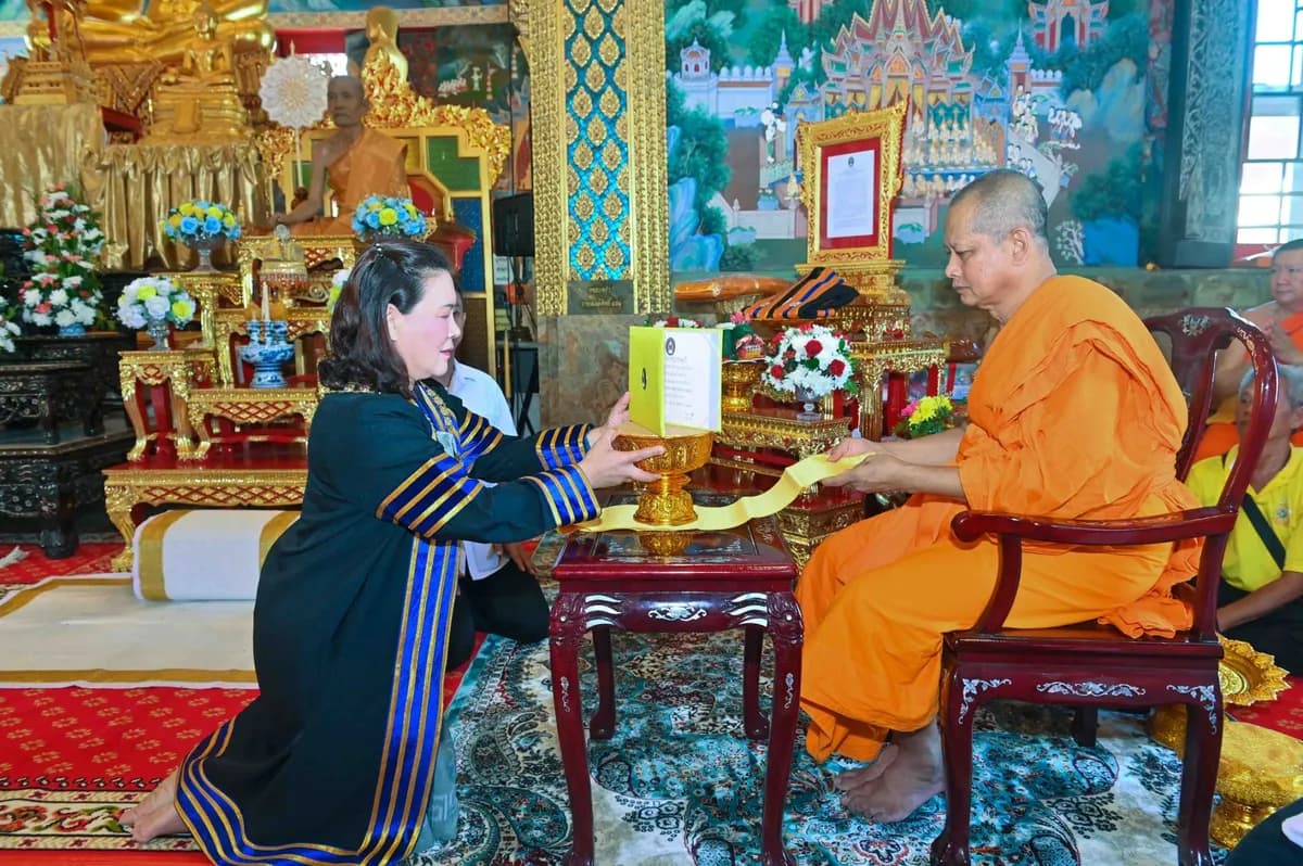 พิธีถวายปริญญาปรัชญาดุษฎีบัณฑิตกิตติมศักดิ์ สาขาวิชาสังคมศาสตร์เพื่อการพัฒนา แด่พระสมุทรวชิรโสภณ วิ. ปี ๒๕๖๗